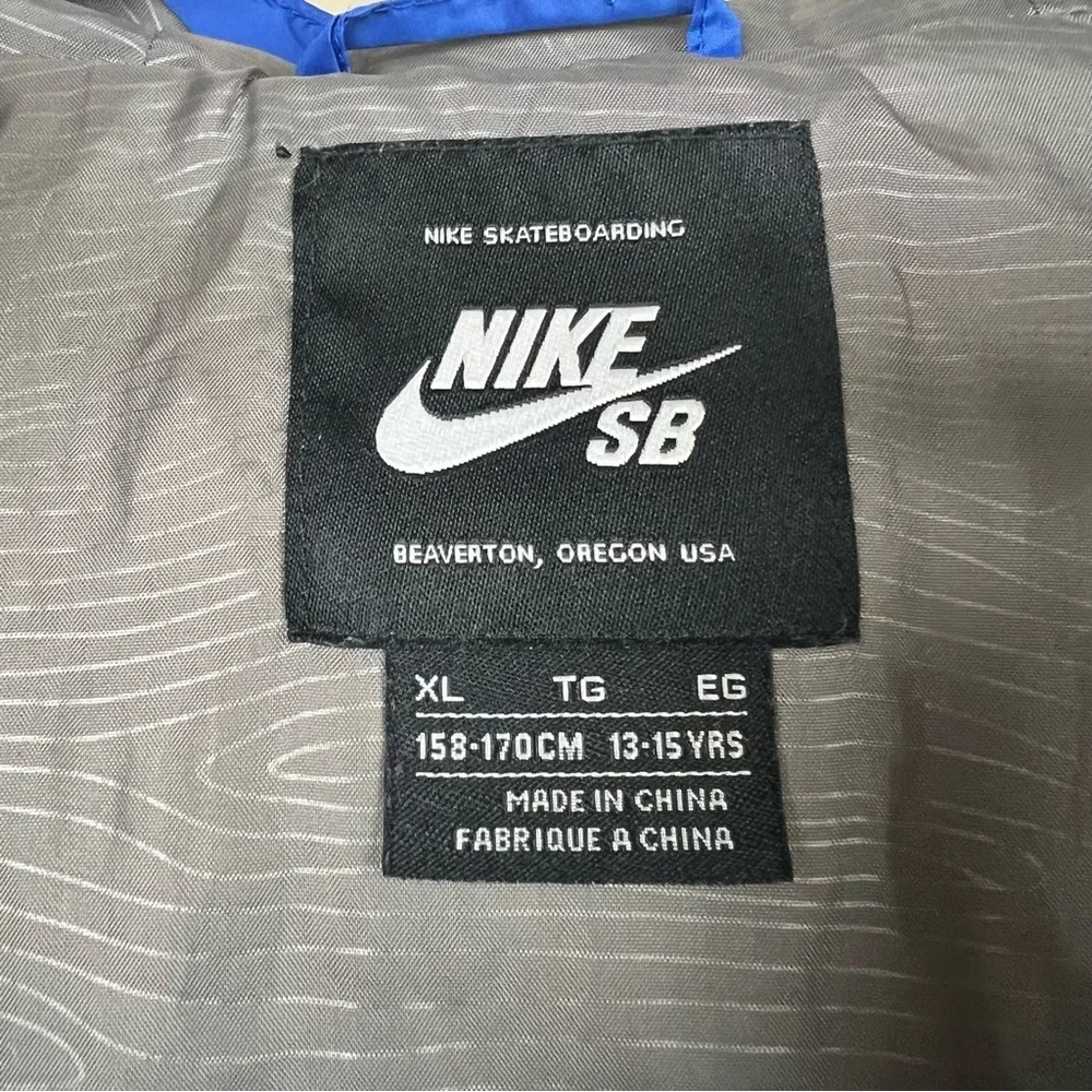 Nike SB Down Jacket Youth XL Blue Skateboarding Snap Zip Quilted Puffer 13-15
